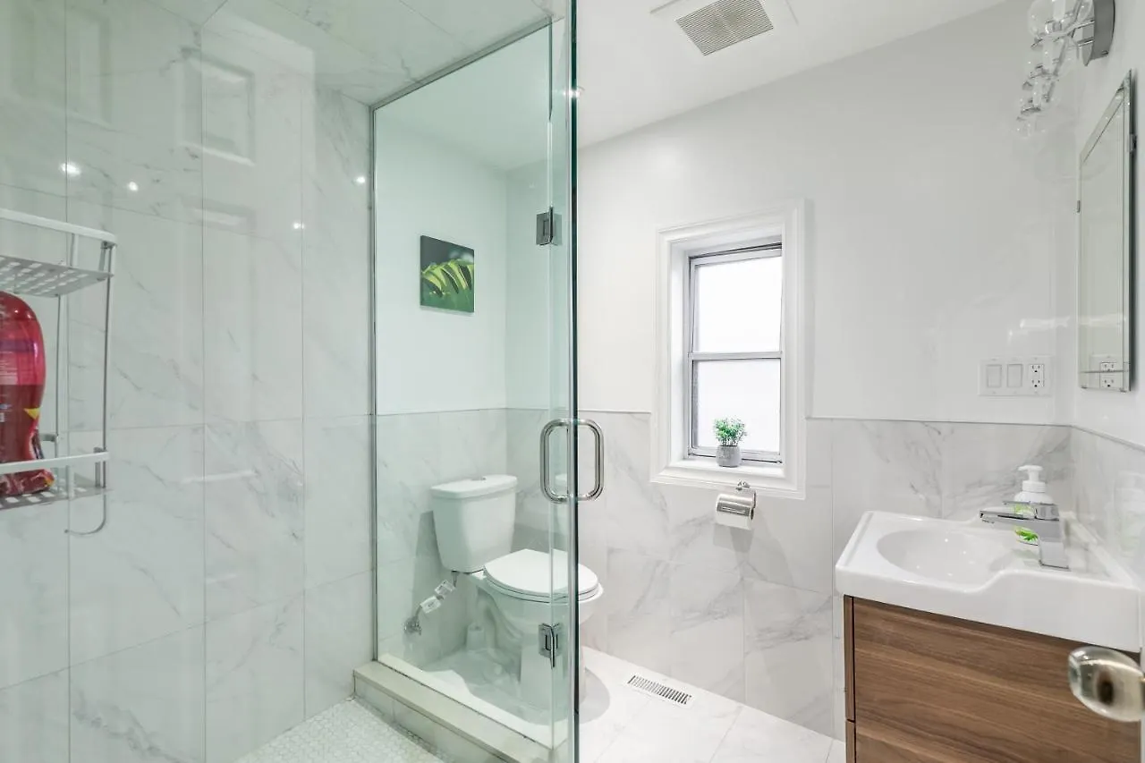 Bright And Modern - 3Br Triplex Apt - Near Trinity Bellwoods Toronto