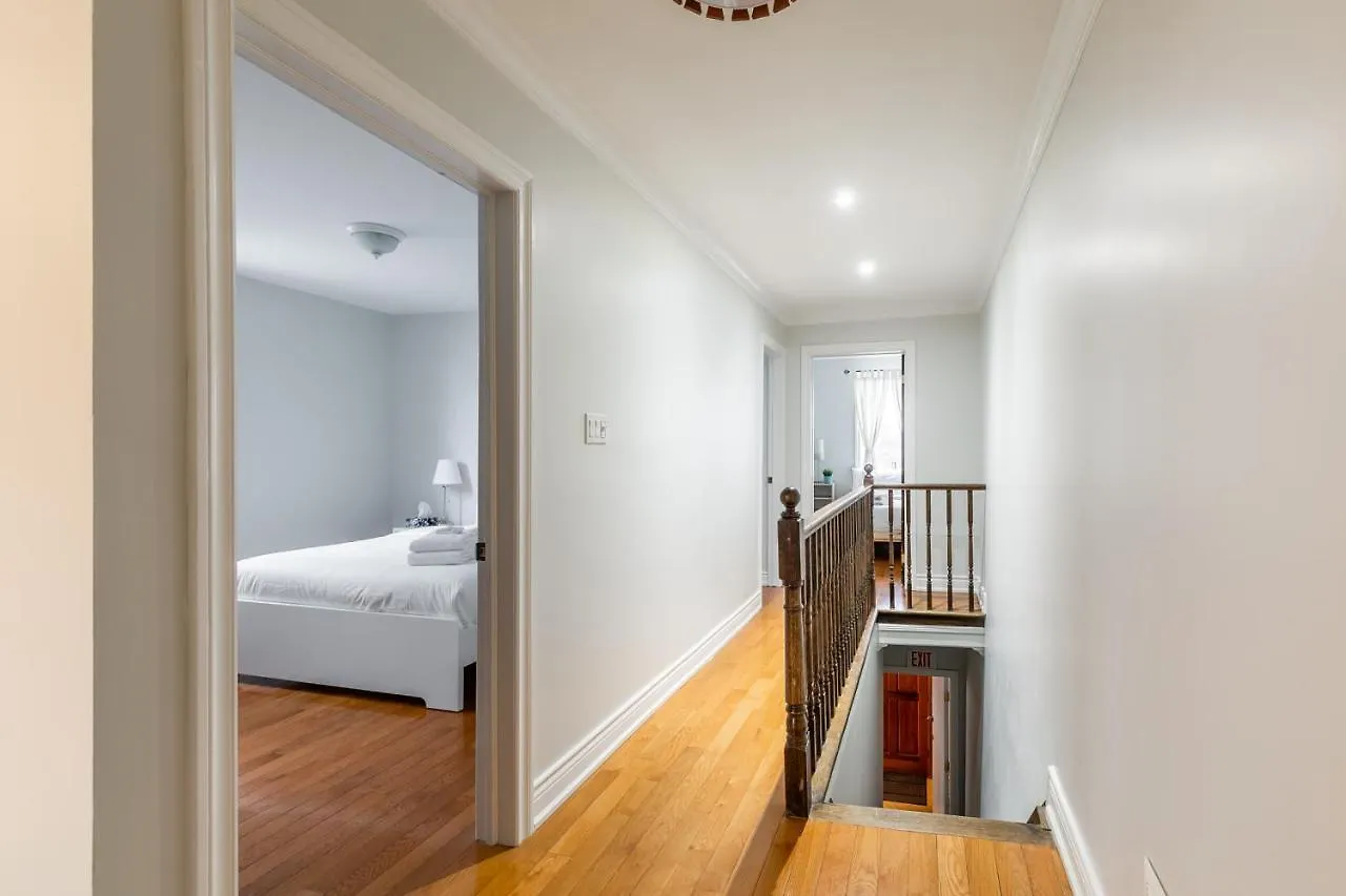Bright And Modern - 3Br Triplex Apt - Near Trinity Bellwoods Apartment Toronto
